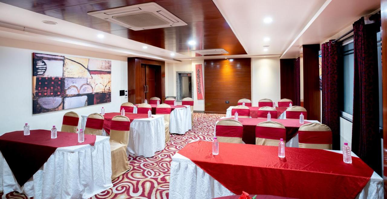 Spree Hotel Jaipur Exterior photo